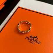 13위 Hermes 에르메스 반지 H2099 2020/신상 (사이즈 카톡상담) (정품과 비교가능한 퀄리티 )