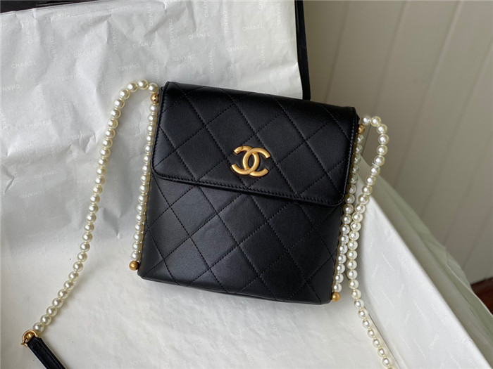 CHANEL 샤* 카프스킨 퀼팅 스트랩 스몰 호보백 AS2503