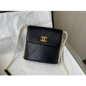 CHANEL 샤* 카프스킨 퀼팅 스트랩 스몰 호보백 AS2503