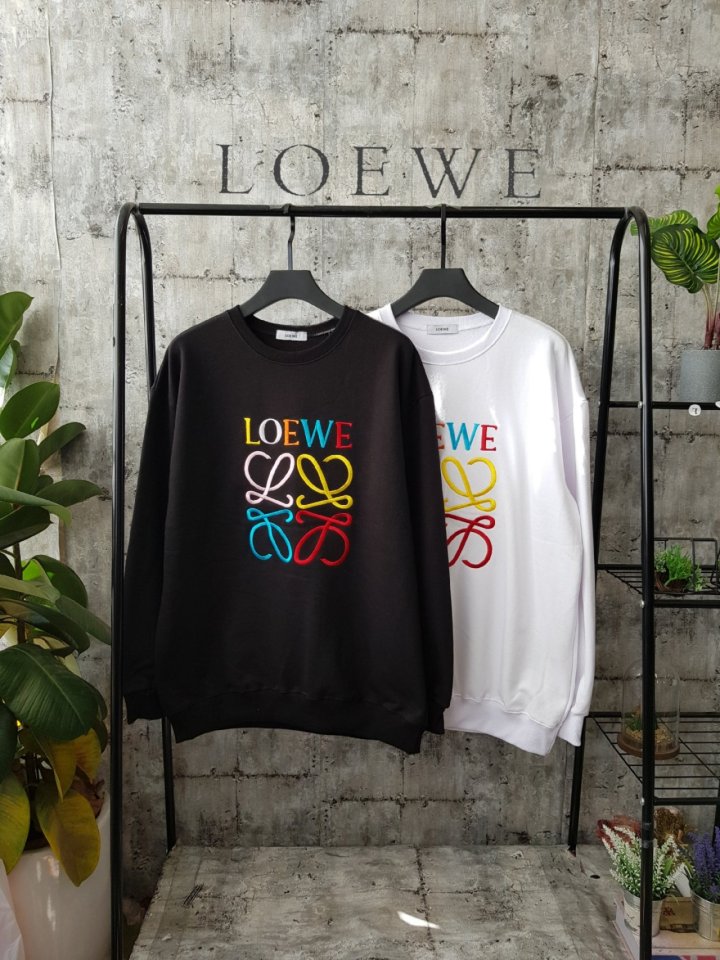 LOEWE 로** 레인보우 자수 빅로고